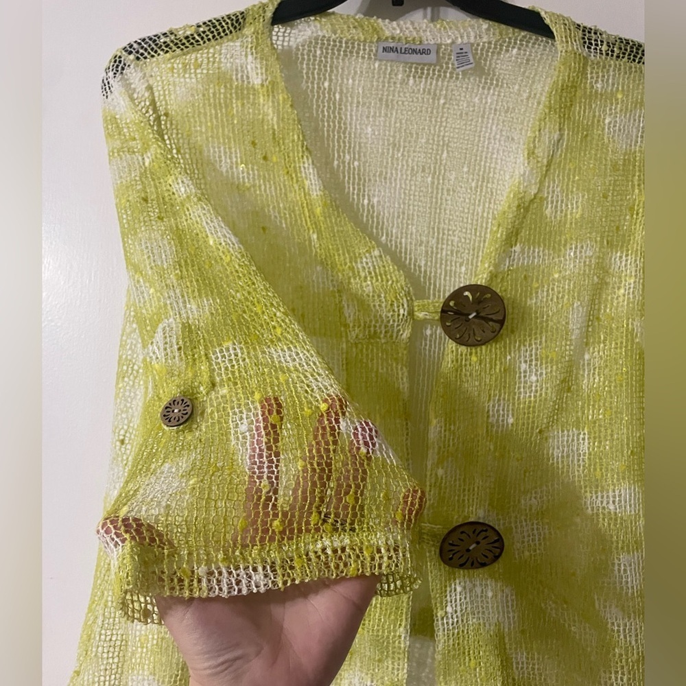 NINA LEONARD Coconut Button Knit Bolero Jacket Medium Crochet Beach Summer - Picture 2 of 8